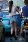牛仔热裤美腿高跟少妇