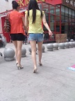 两位热辣好身材的肉丝美女